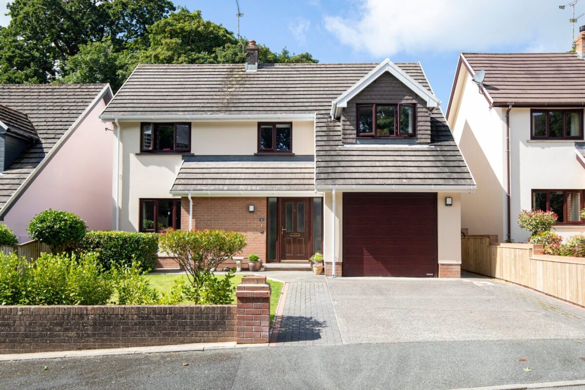 Oakwood Grove, Haverfordwest, SA61