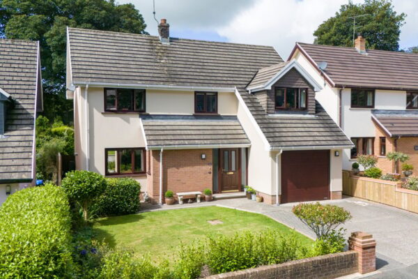 Oakwood Grove, Haverfordwest, SA61